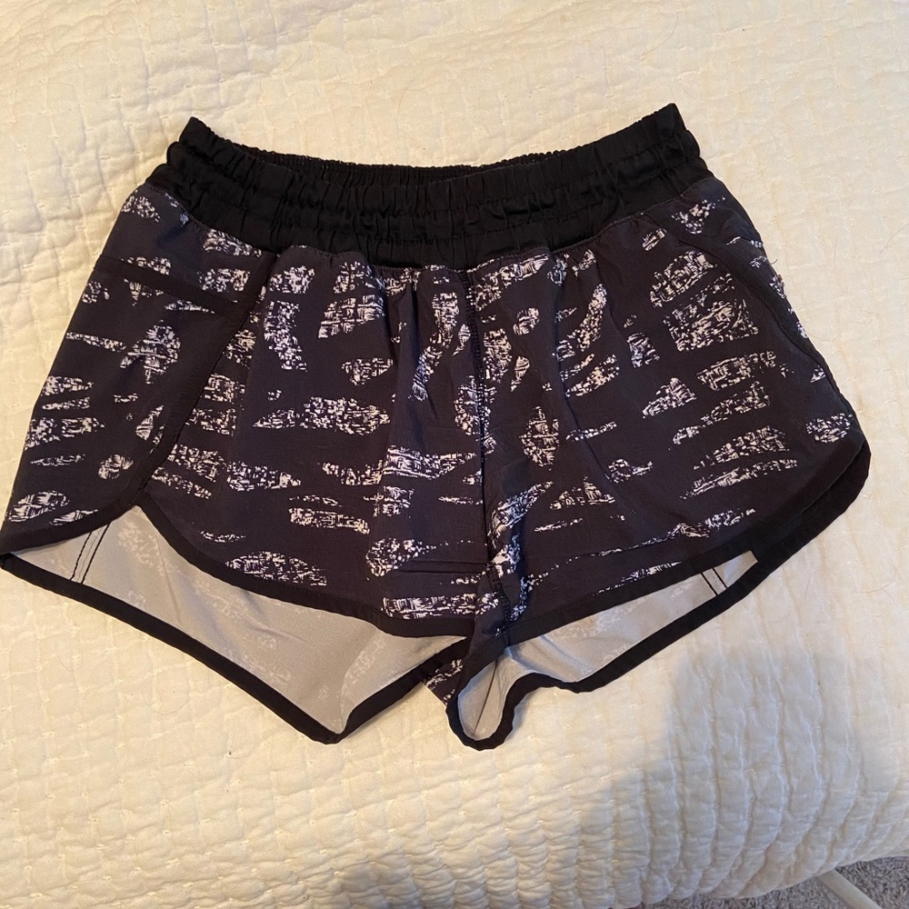 LULULEMON TRACKER SHORT 4”